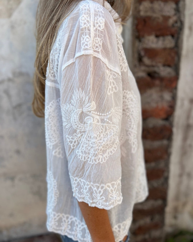 Lorrie | Camisa Con Encaje Bordado Y Cierre Frontal Con Botones