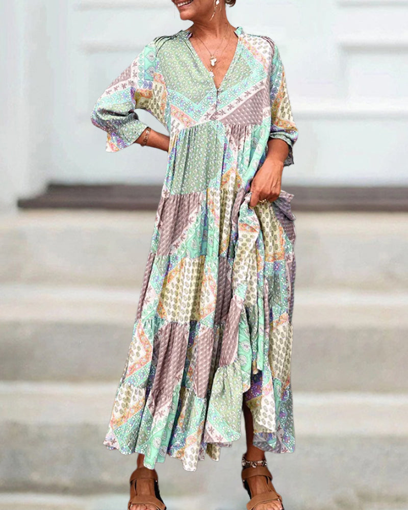 Gunilla | Vestido Largo con Cuello en V y Estampado de Patchwork