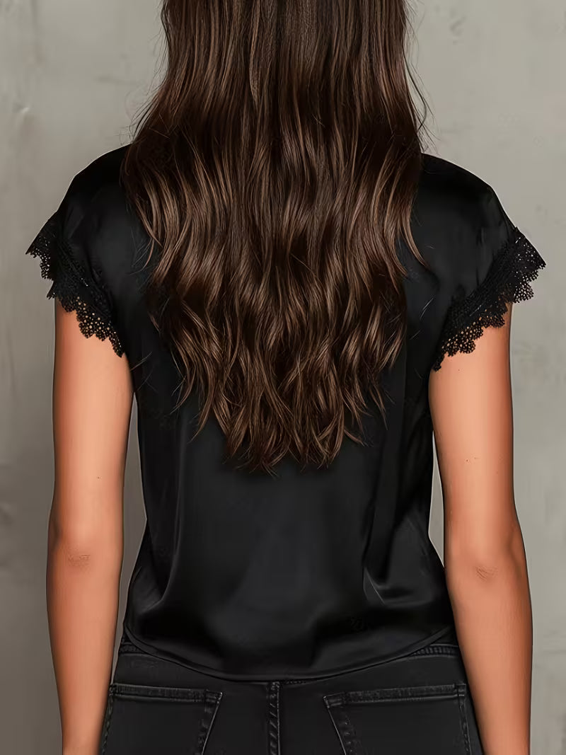 Neeta | Top De Estilo Satinado Con Encaje, Manga Corta, Lazo Frontal y Escote en V