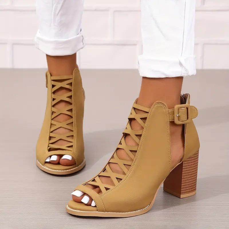 Ruzilya | Sandalias con cordones, punta abierta y tacón grueso