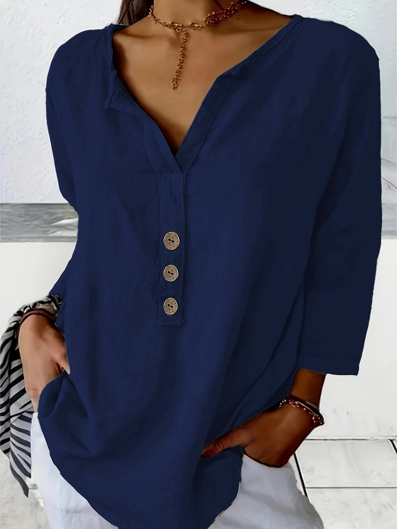 Mykaela | Blusa Informal Con Cuello Abierto y Tacto de Algodón