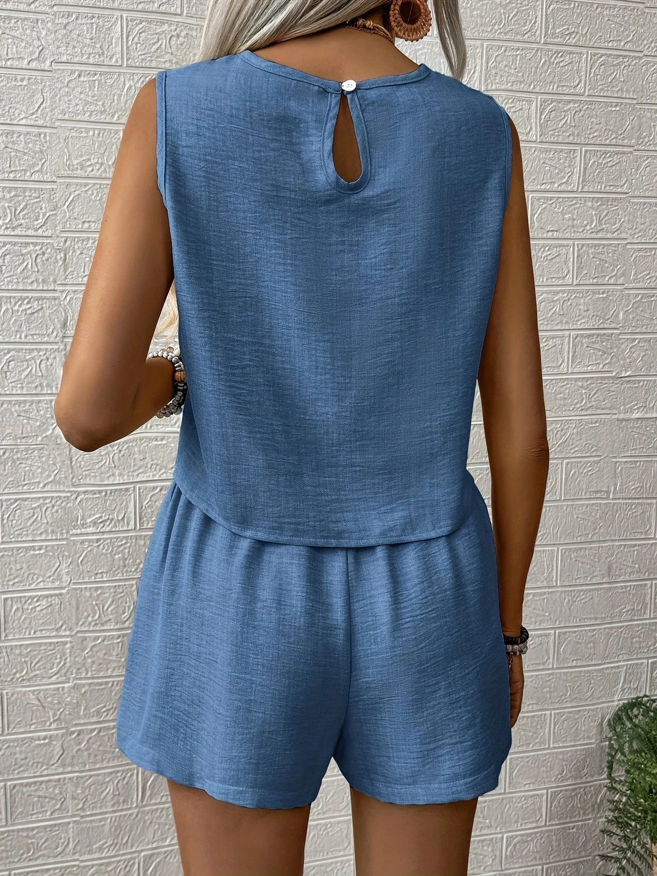 Nella | Conjunto de Dos Piezas con Top Sin Mangas y Shorts