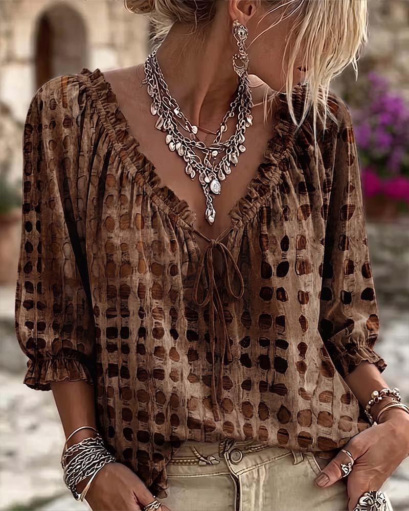 Kesney | Blusa Estampada con Lazo y Volantes