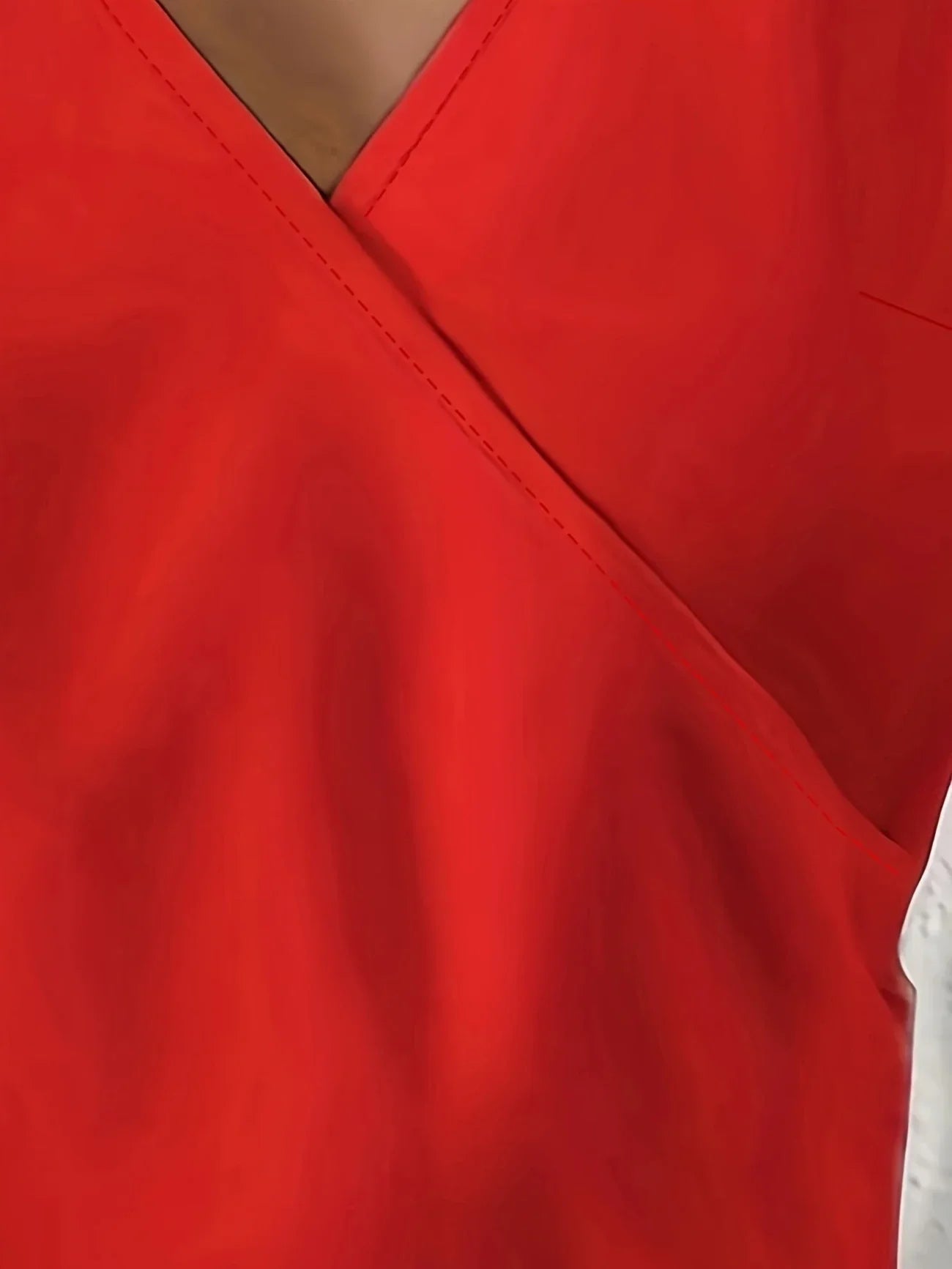 Cebulska | Blusa Sin Mangas Con Cuello en V Y Corte Cruzado