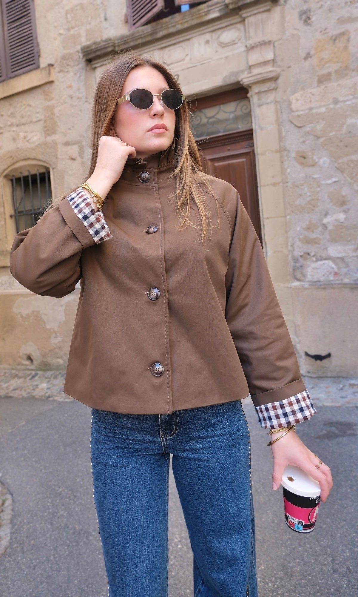 Esen | Chaqueta Cropped con Botones y Puños Cuadrados