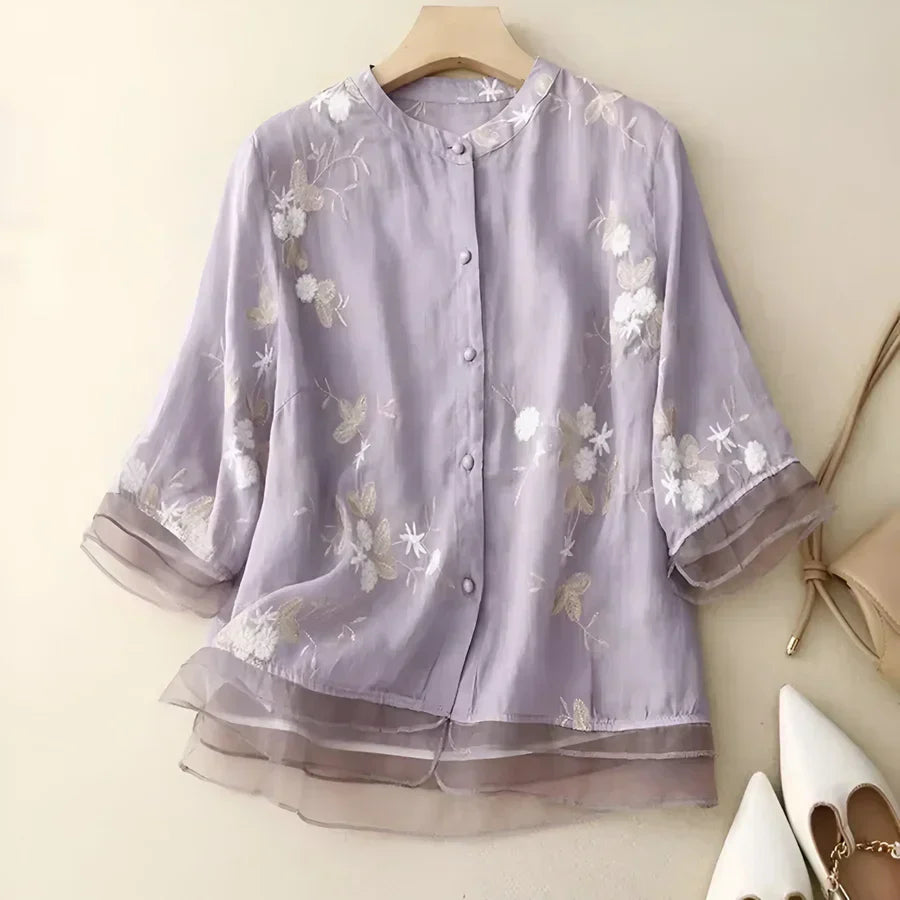 Nanda - Blusa Transparente con Bordado Floral y Cierre Frontal Con Botones