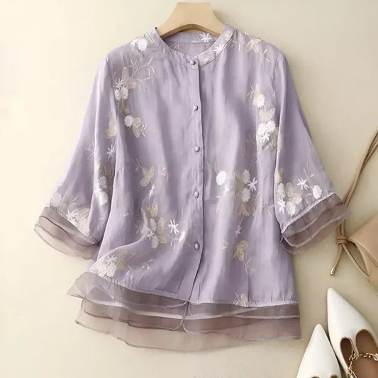 Nanda - Blusa Transparente con Bordado Floral y Cierre Frontal Con Botones