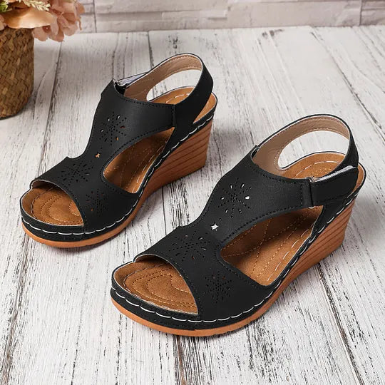 Setia | Sandalias De Cuña Con Aberturas Florales