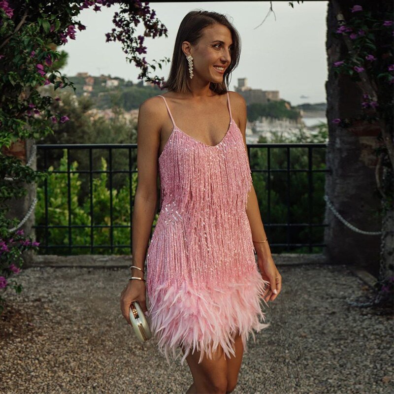 Jemima | Vestido Mini con Tirantes Flecos y Plumas