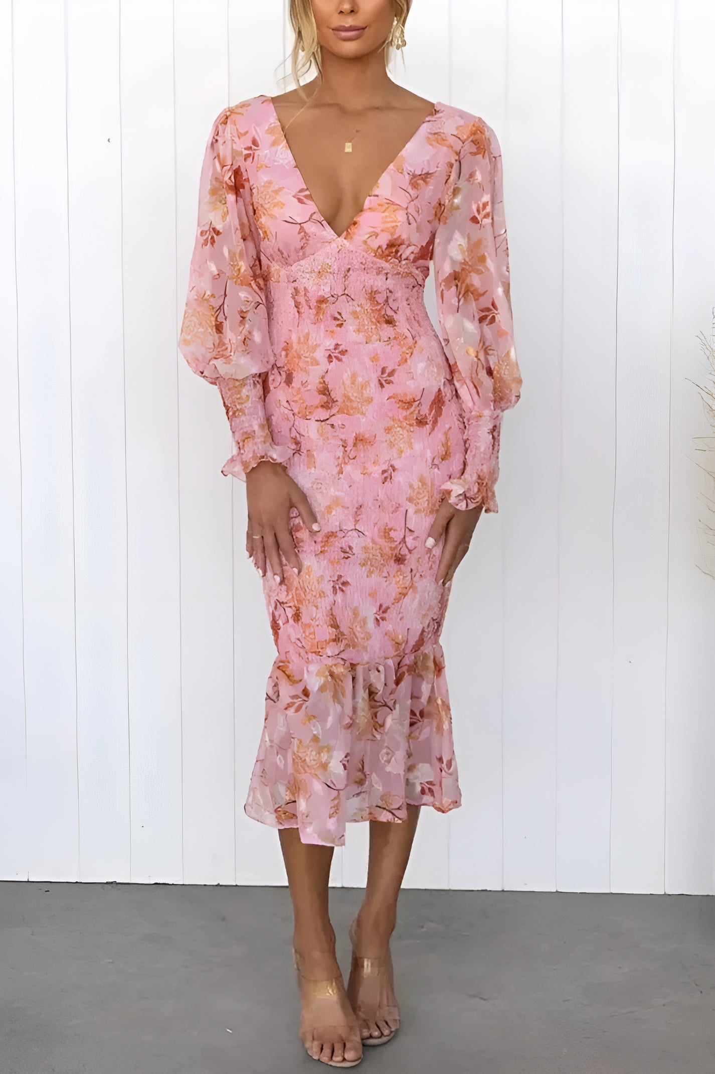 Nayra | Vestido Midi Floral Con Cuello en V Y Manga Larga
