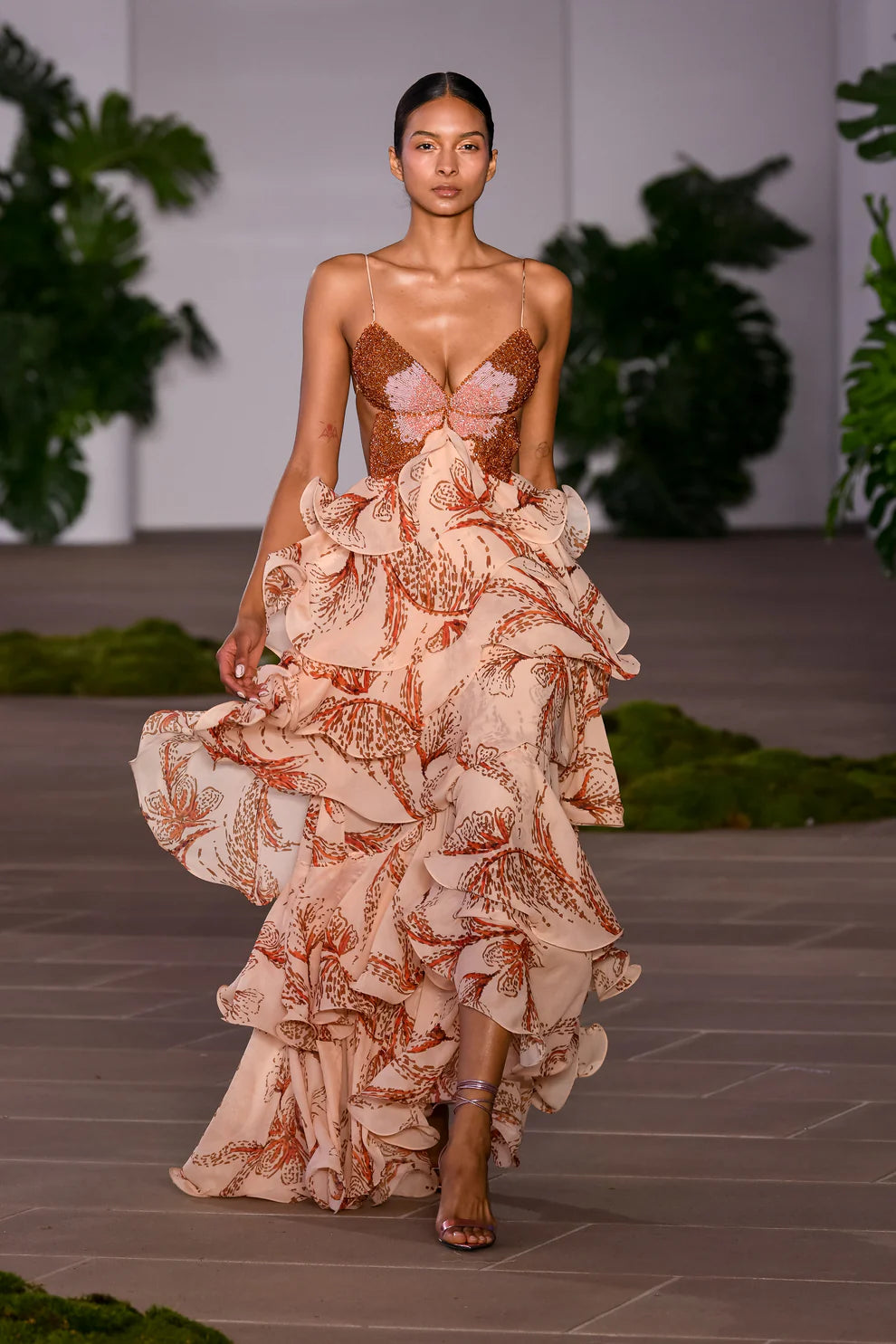 Ameliah | Vestido Largo Con Volantes Y Estampado Floral