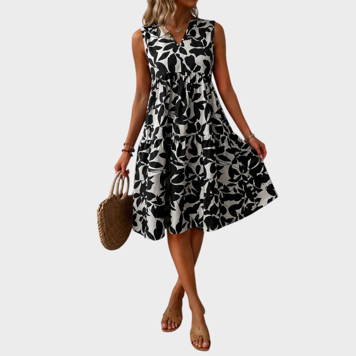 Soomin | Vestido Sin Mangas Con Cuello en V Y Estampado Floral en Capas