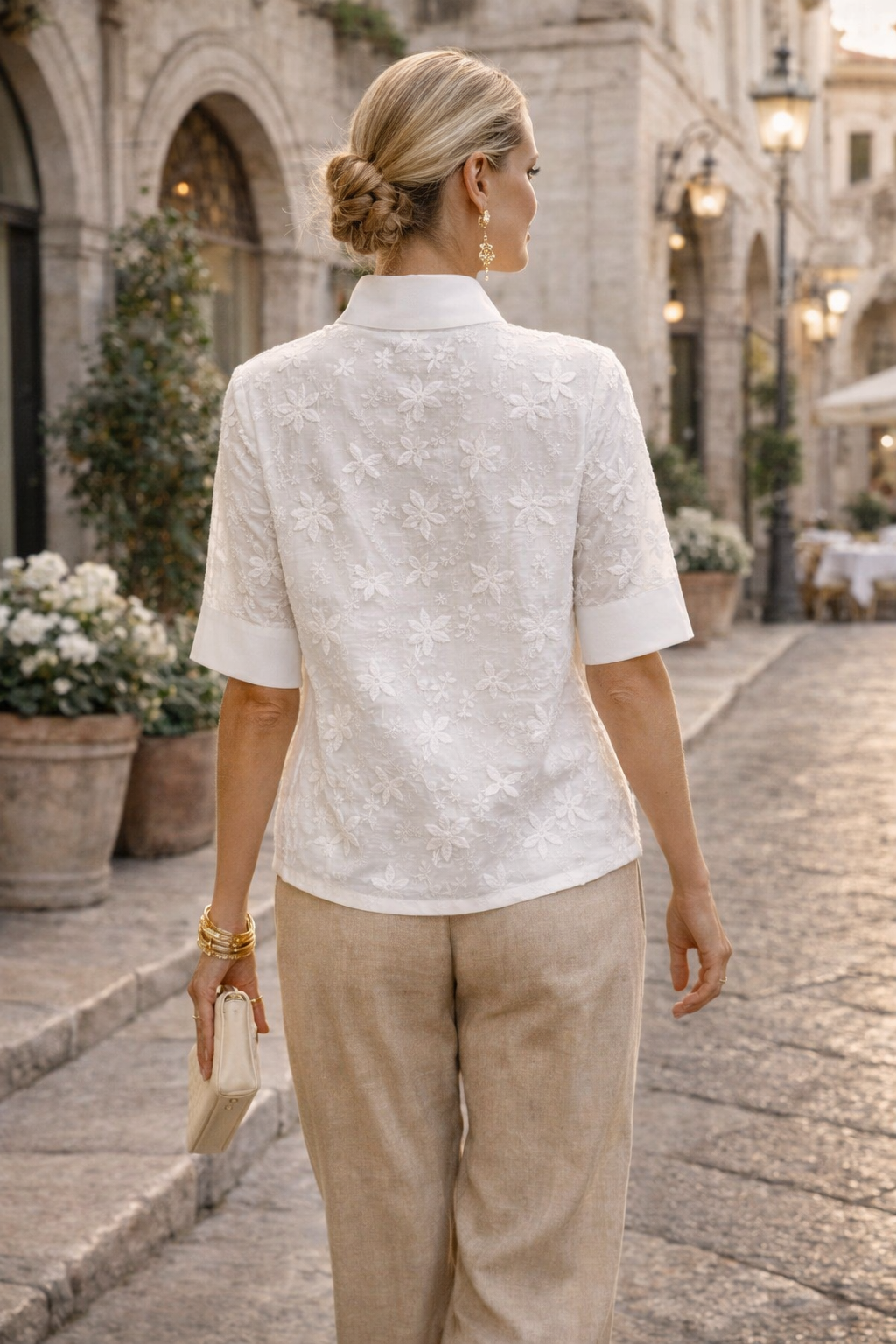 Minulya | Blusa Bordada Floral de Manga Corta