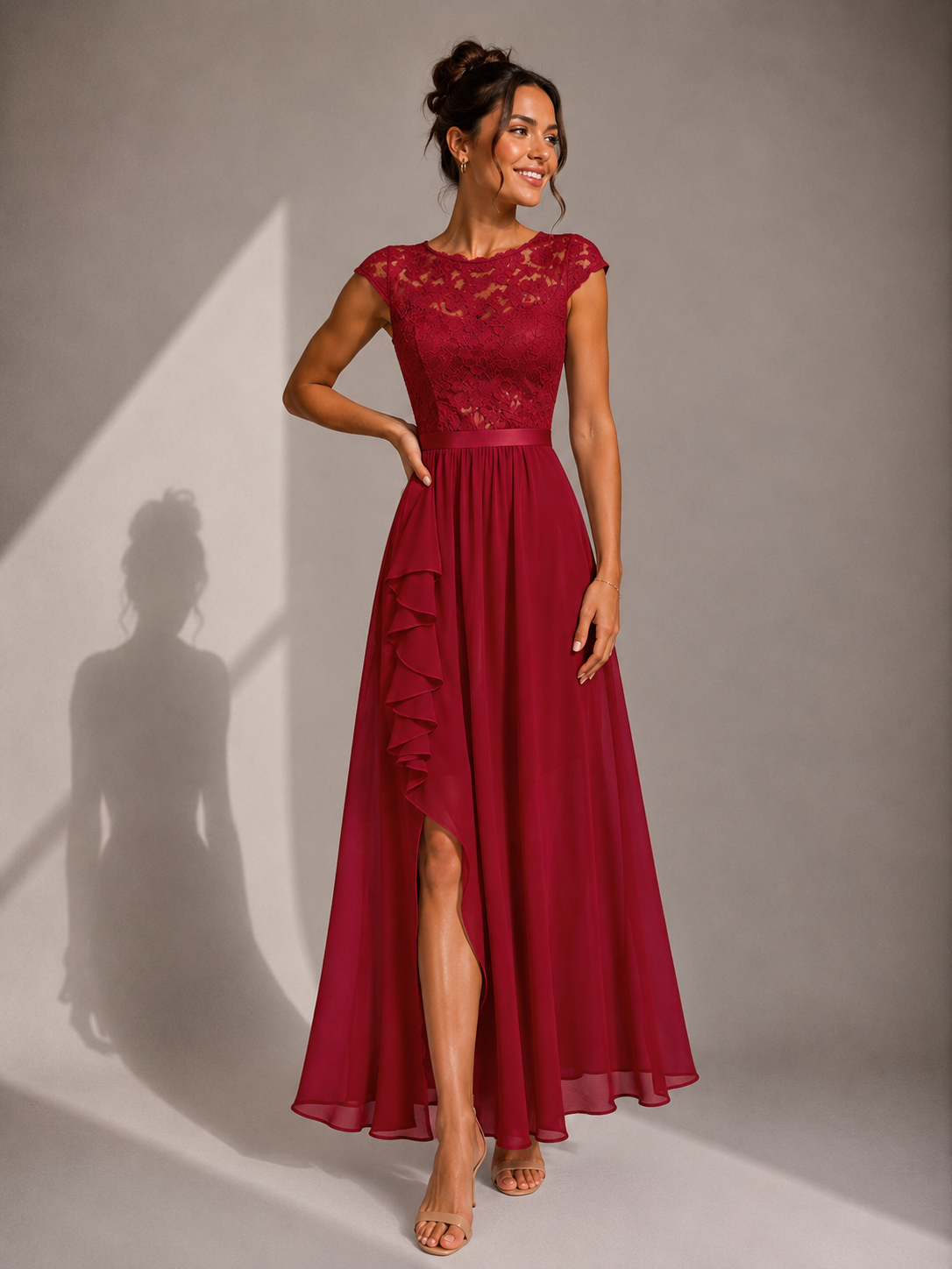 Yoanna | Vestido Maxi con Encaje Volante y Abertura