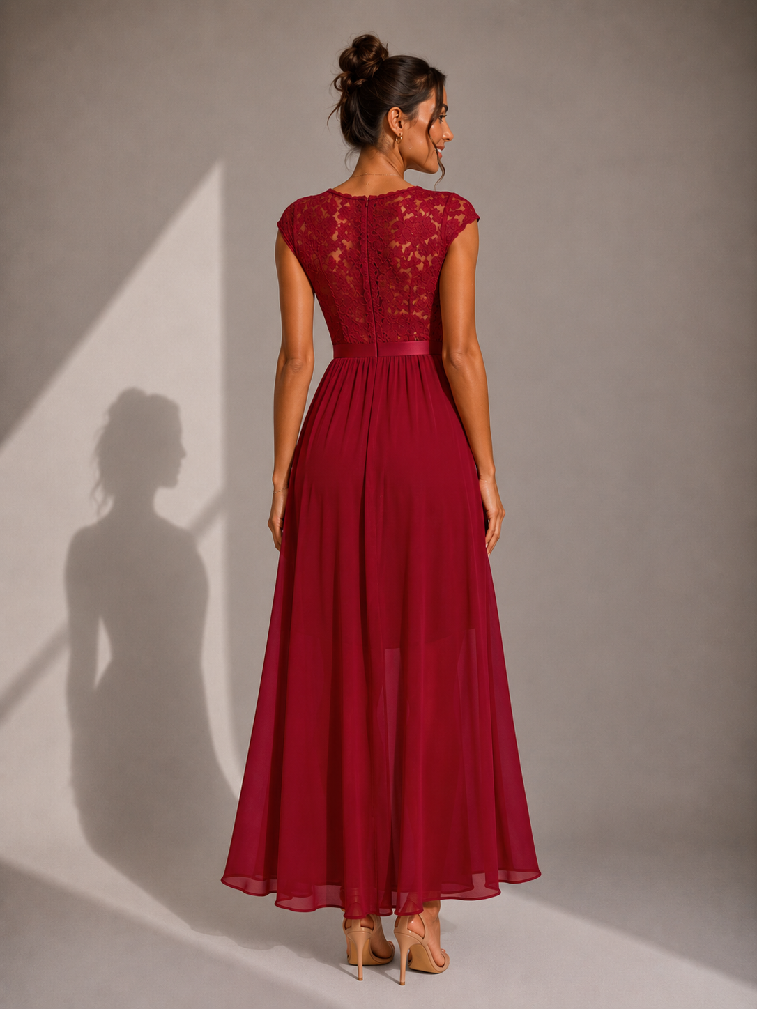 Yoanna | Vestido Maxi con Encaje Volante y Abertura