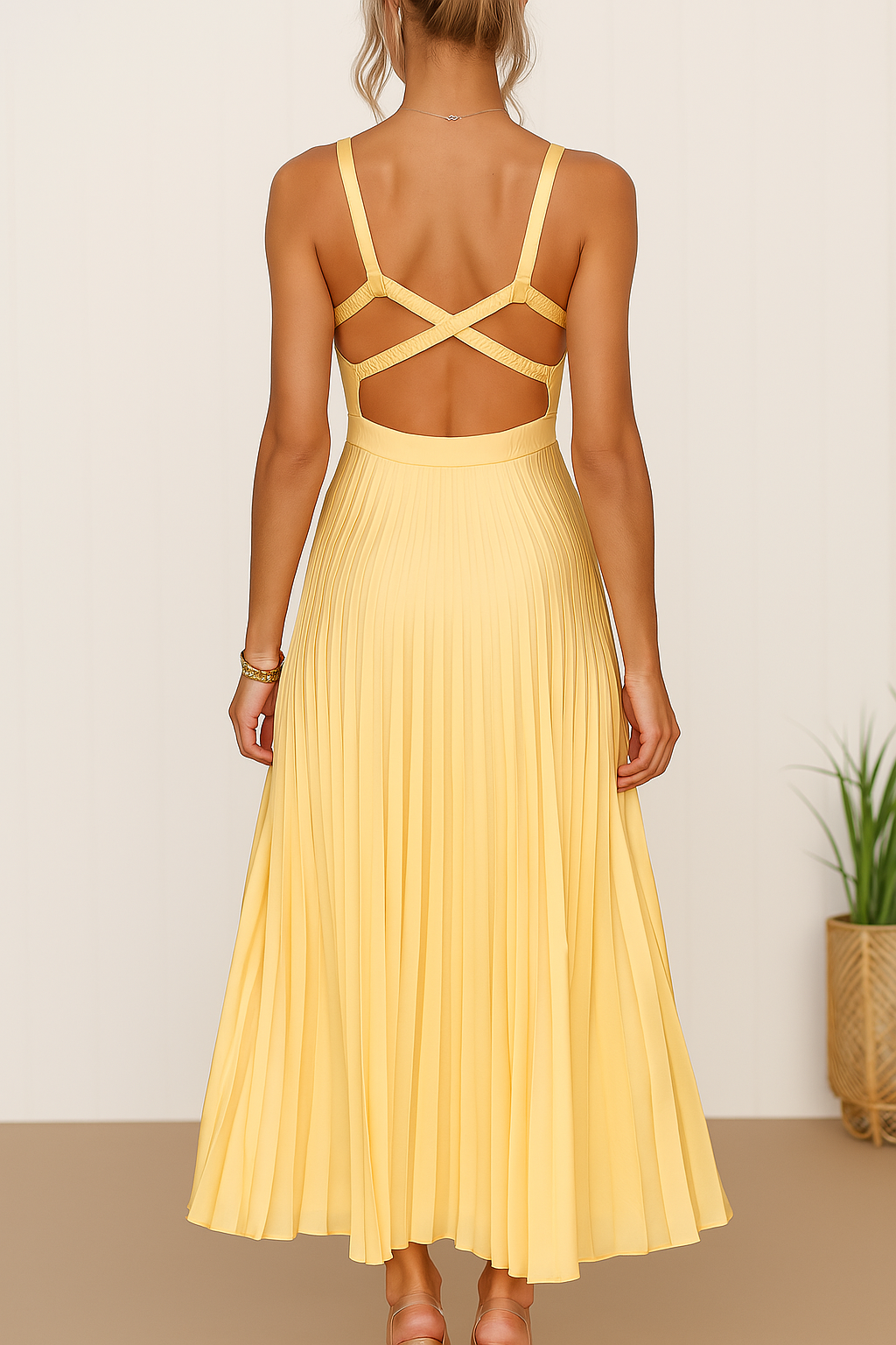 Tuuliki | Vestido Midi Plisado Sin Mangas Cuello V