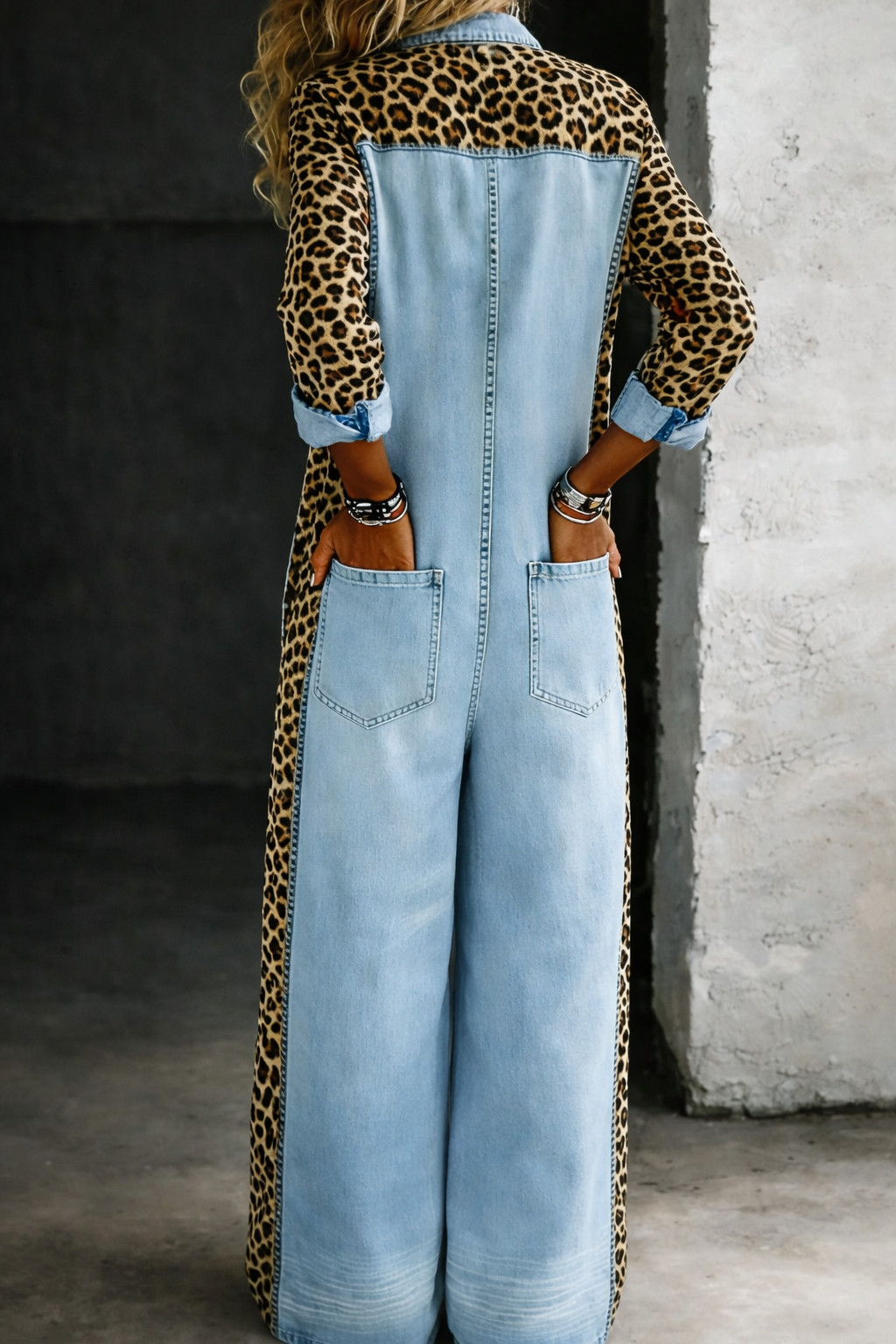 Sakshi | Mono Vaquero De Pierna Ancha Con Leopardo
