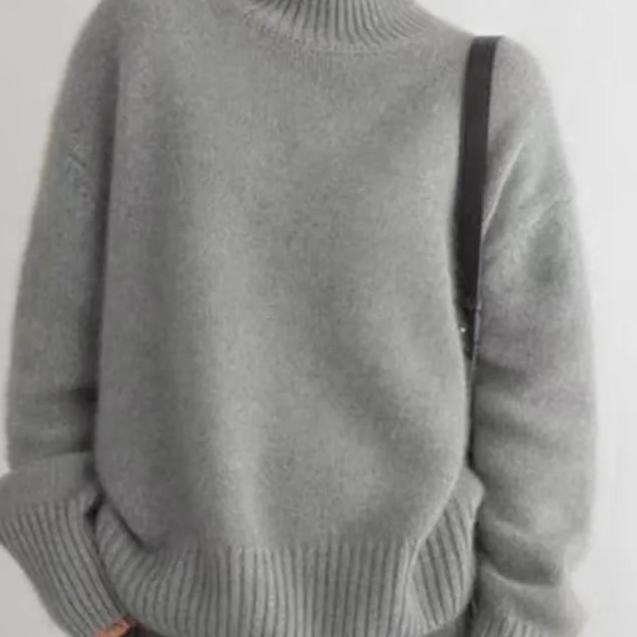 Claranica | Suéter de Cachemira Oversized con Cuello Alto
