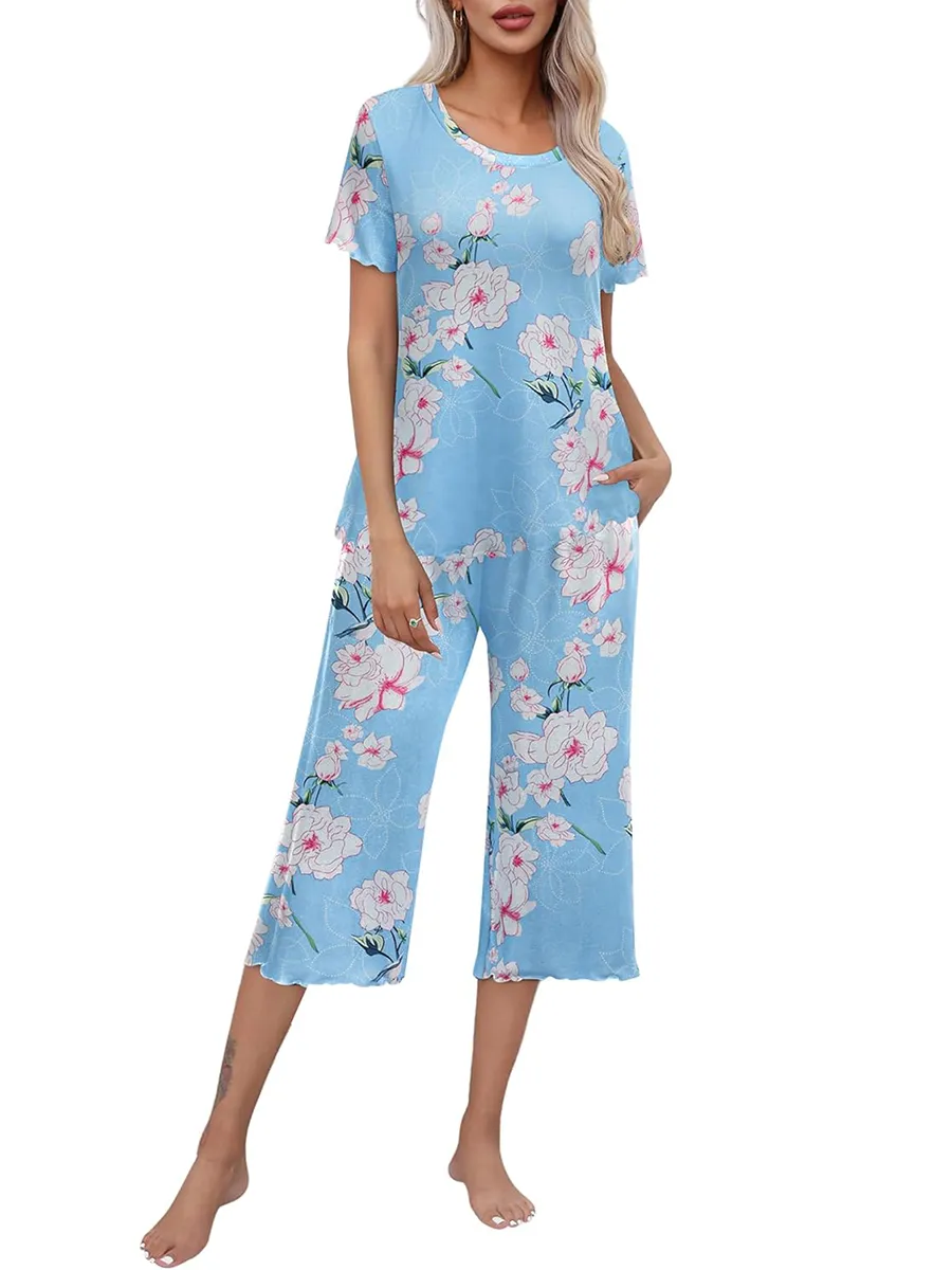 Rashini | Conjunto Floral Manga Corta Capri