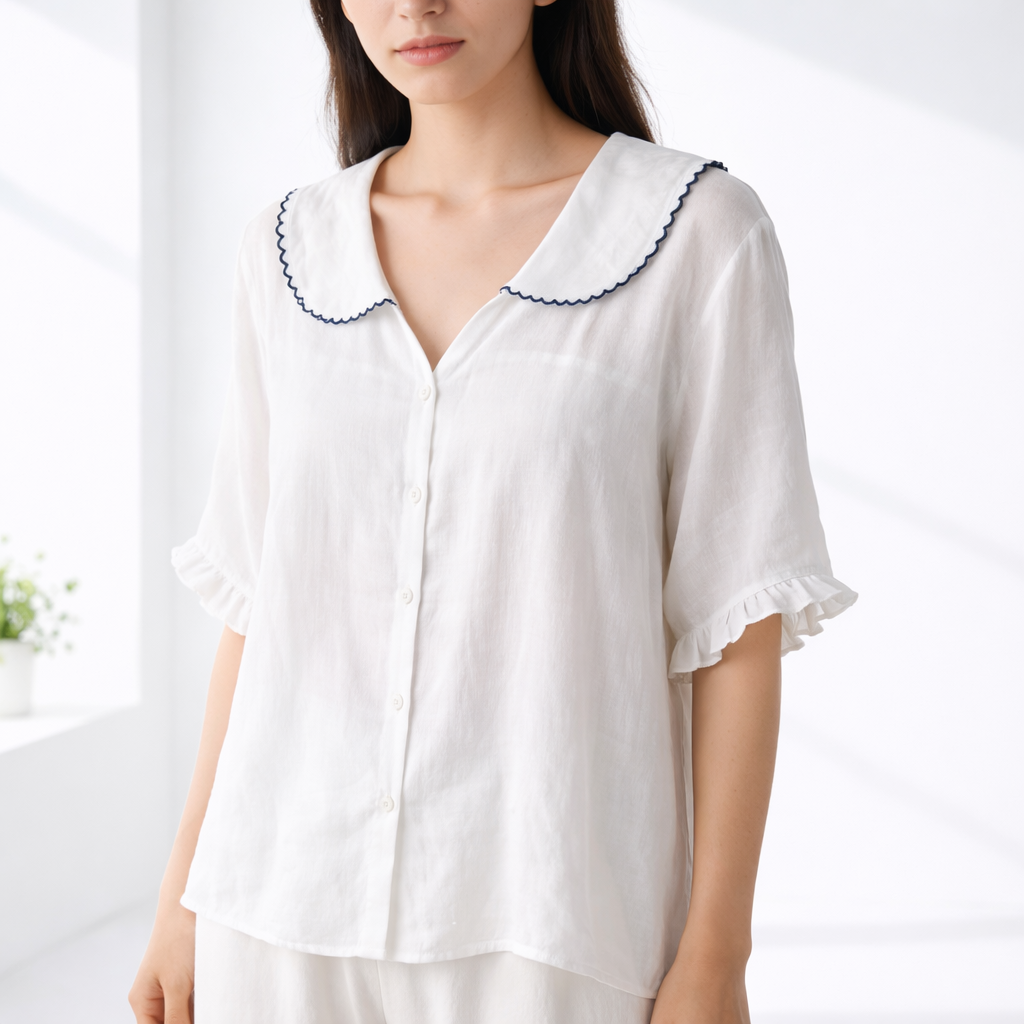 Meygan | Blusa con Cuello Peter Pan Abotonada