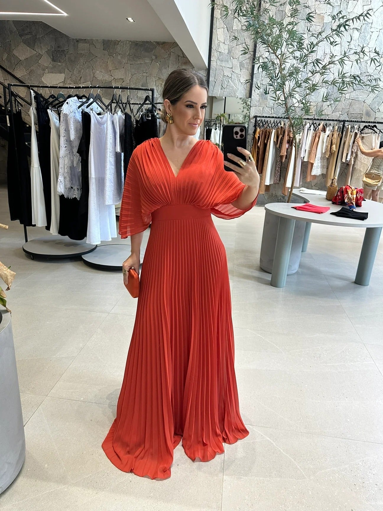 Valerija - Vestido Largo Plisado Con Cuello en V y Mangas Fluidas
