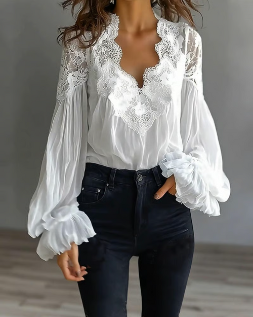 Katija - Blusa de Encaje Floral Con Cuello en V y Mangas Acampanadas Transparentes