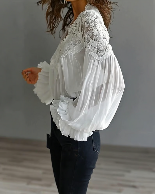 Katija - Blusa de Encaje Floral Con Cuello en V y Mangas Acampanadas Transparentes