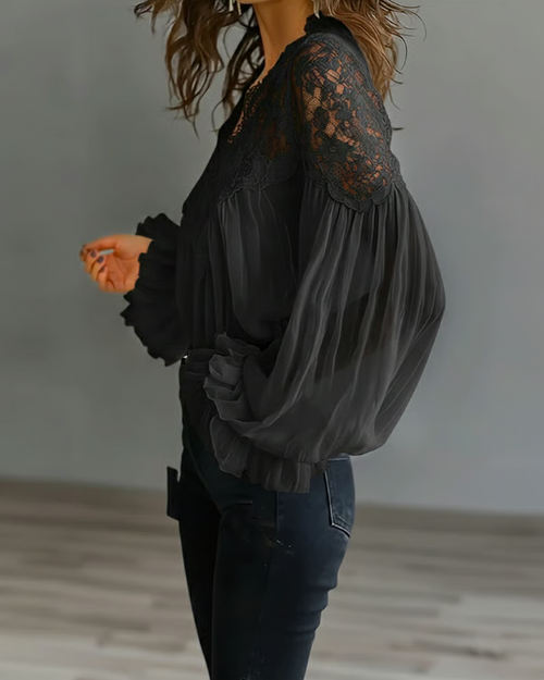 Katija - Blusa de Encaje Floral Con Cuello en V y Mangas Acampanadas Transparentes