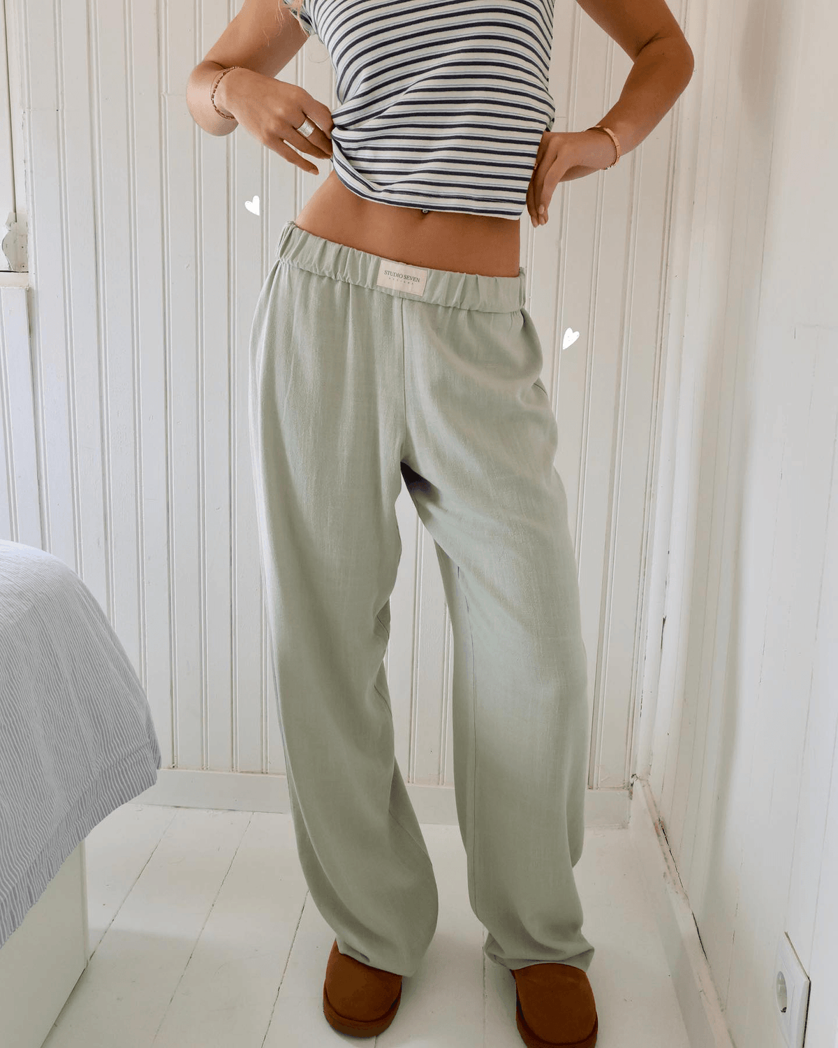 Omniform | Pantalones de Lounge Ajuste Relajado con Bolsillos