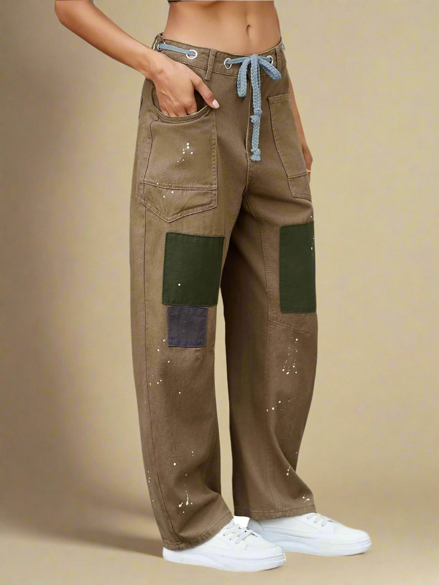 Felixa | Vaqueros de Corte ancho con Cordón y Diseño de Retazos
