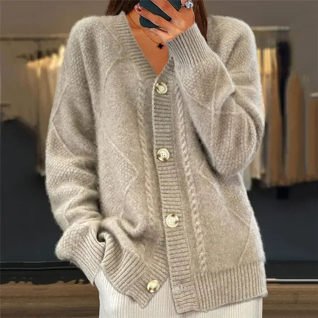 Nuray | Cardigan con Trenzas y Cuello en V
