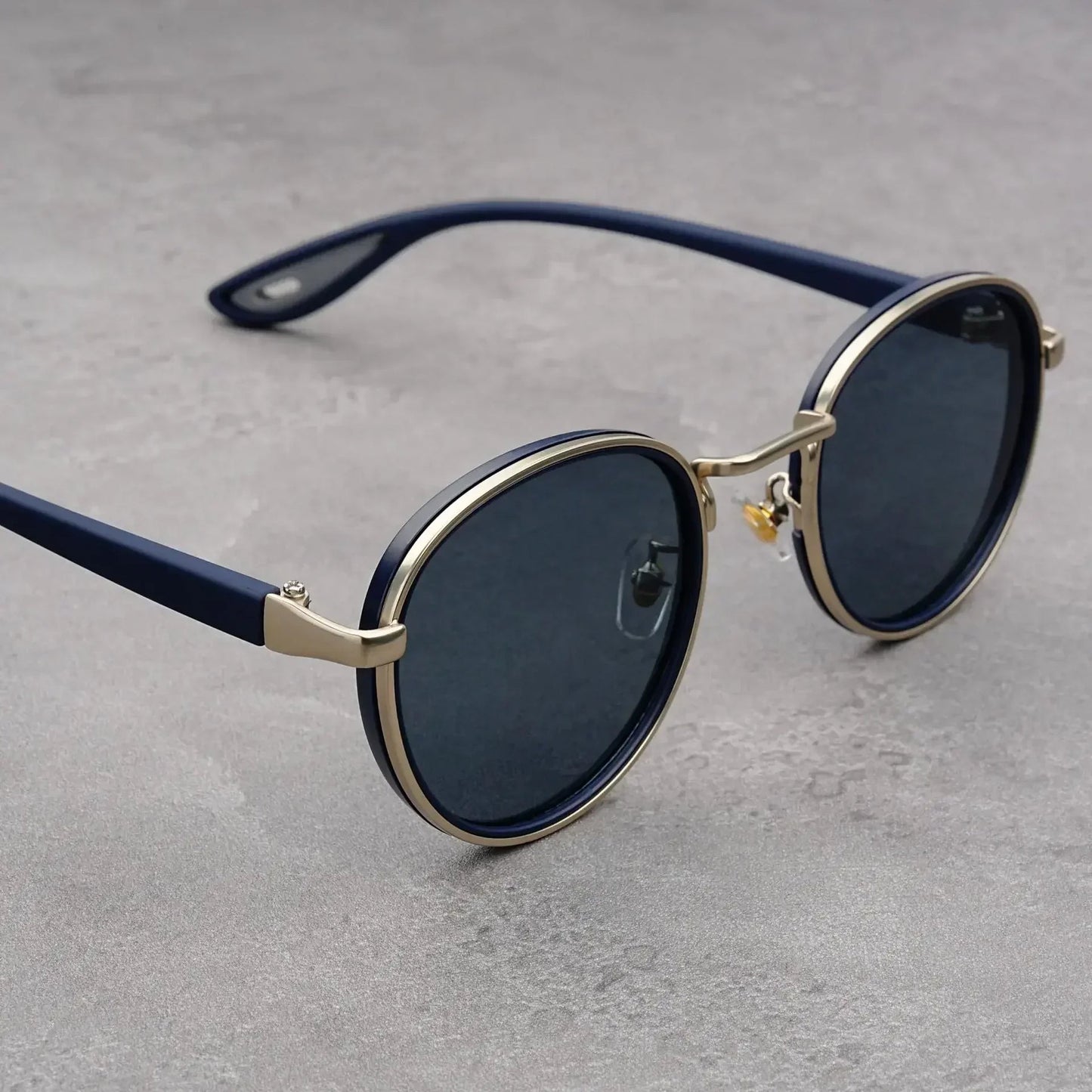 NoirGlow | Gafas Retro Redondas con Marco Doble Metálico
