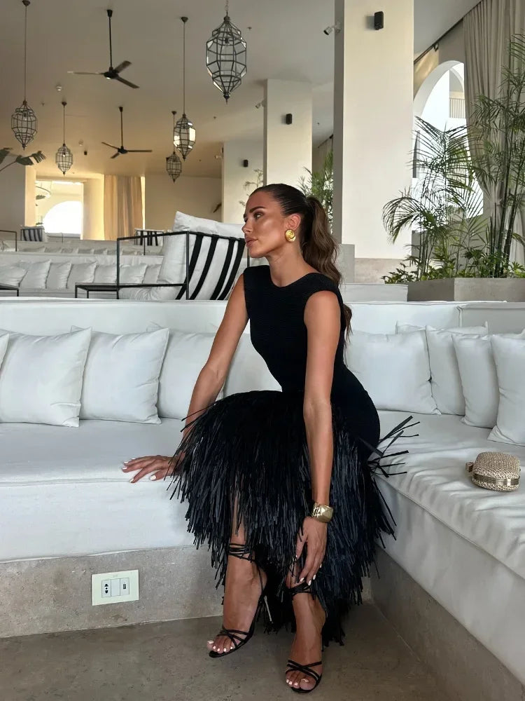 Ana | Vestido Largo Sin Mangas Con Flecos en el Bajo