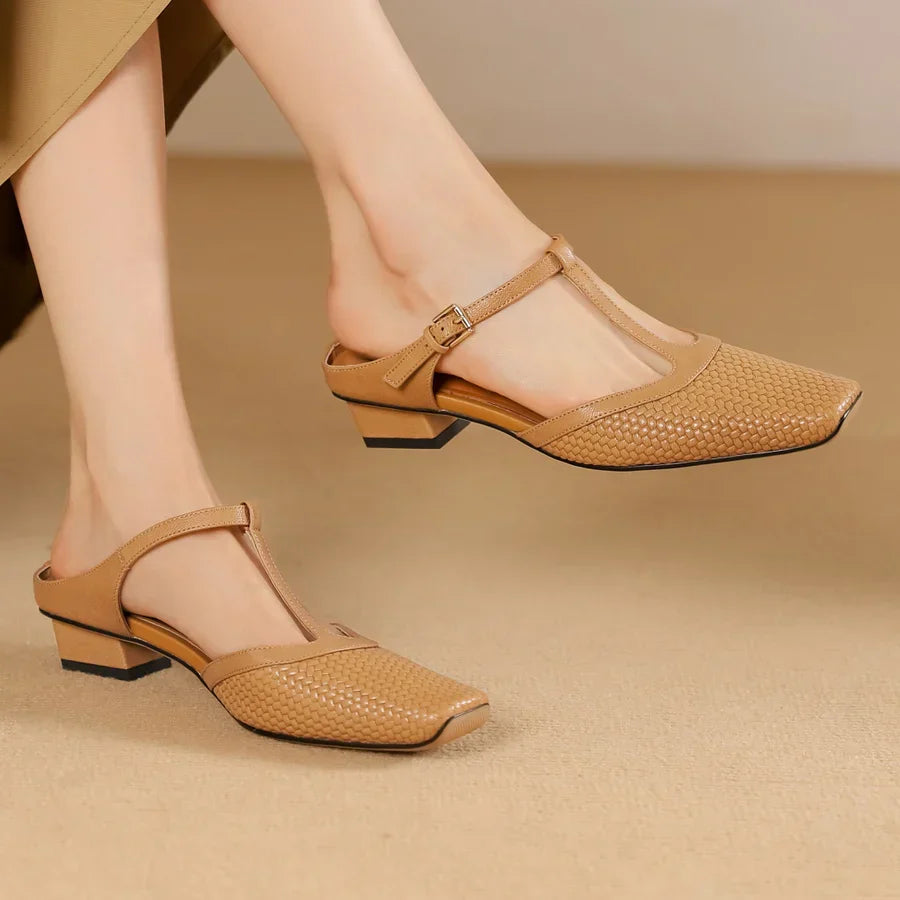 Birte | Zapatos De Tacón Bajo Con Correa en T Y Diseño Trenzado