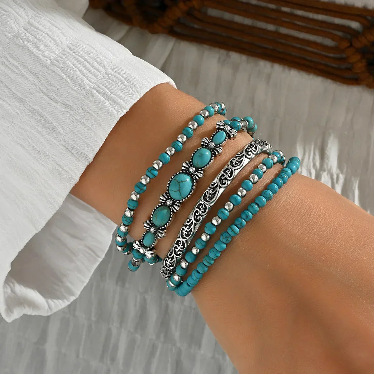 Nilay - Conjunto de Pulseras Boho en Capas Con Cuentas Turquesas