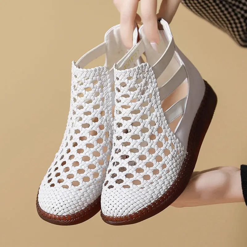 Leolia | Botines Planos Con Aberturas Tejidas