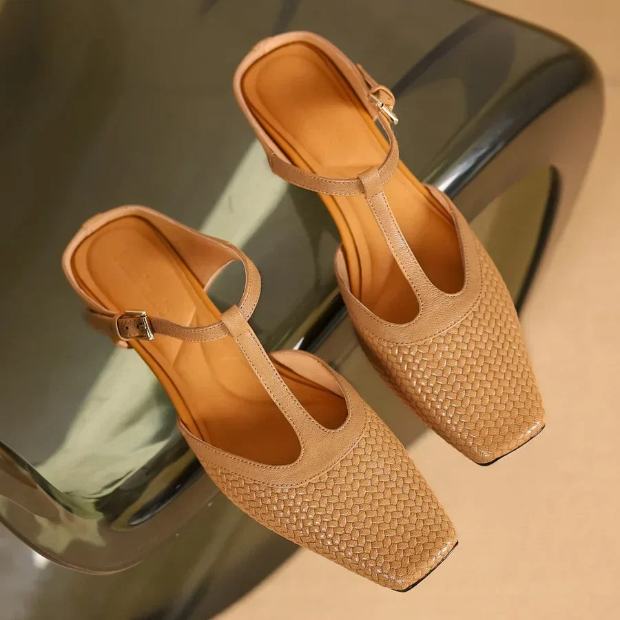 Birte | Zapatos De Tacón Bajo Con Correa en T Y Diseño Trenzado