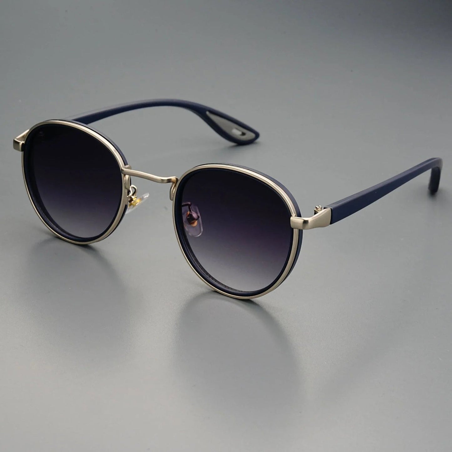 NoirGlow | Gafas Retro Redondas con Marco Doble Metálico