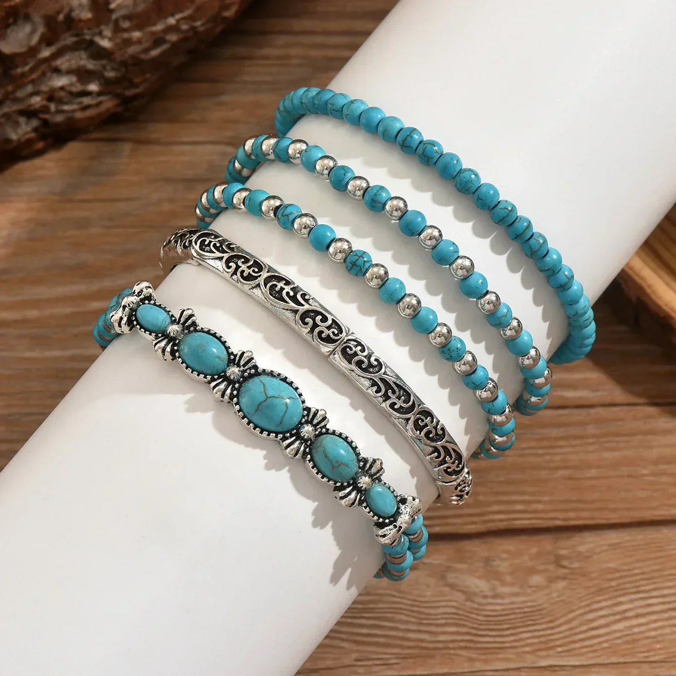 Nilay - Conjunto de Pulseras Boho en Capas Con Cuentas Turquesas