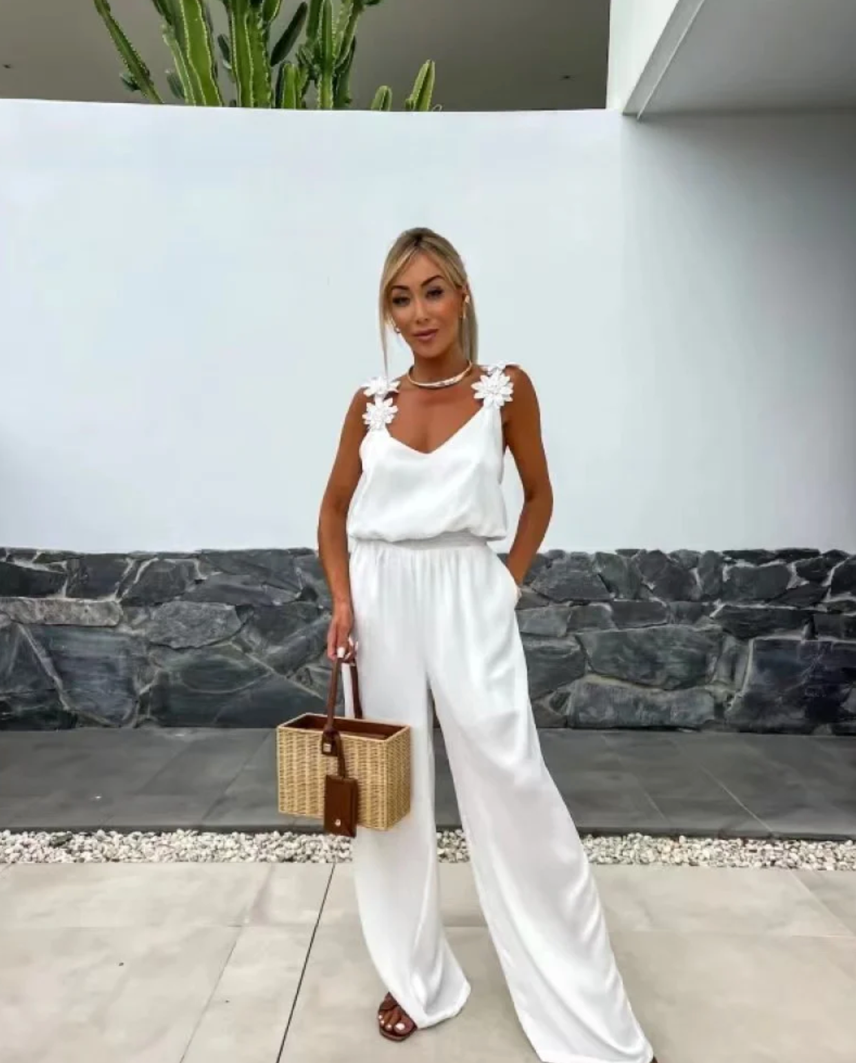 Melli | Mono de corte Ancho con Tirantes y Estampado Floral