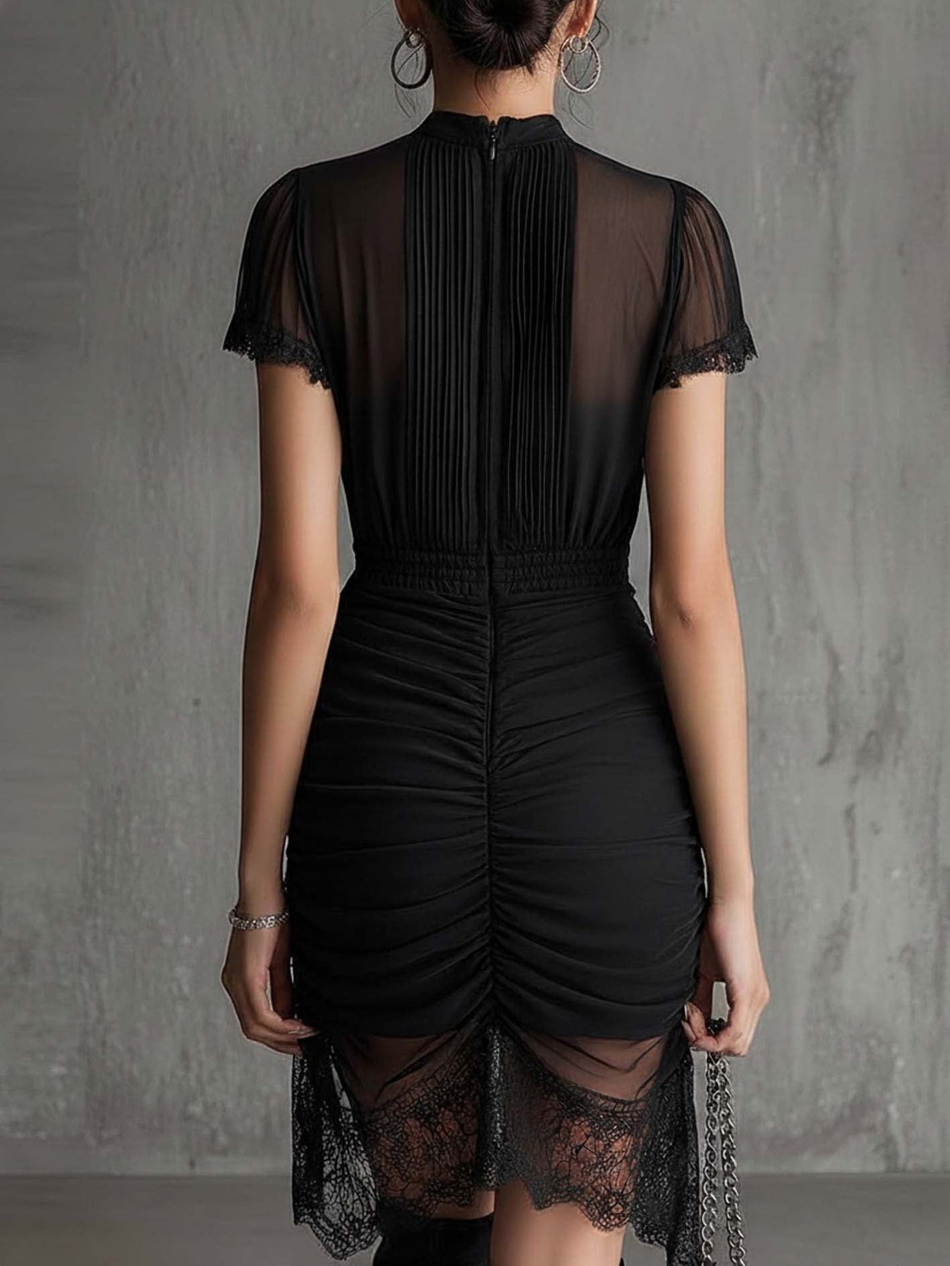 Semila | Minivestido Negro Con Ribete de Encaje Transparente