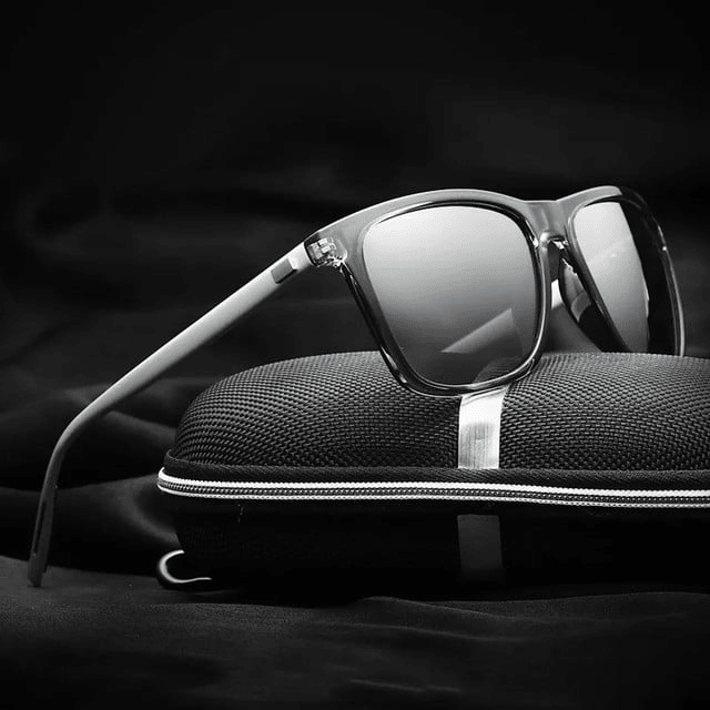 AeroShades - Gafas De Sol Rectangulares Marco Negro Lentes Tintadas