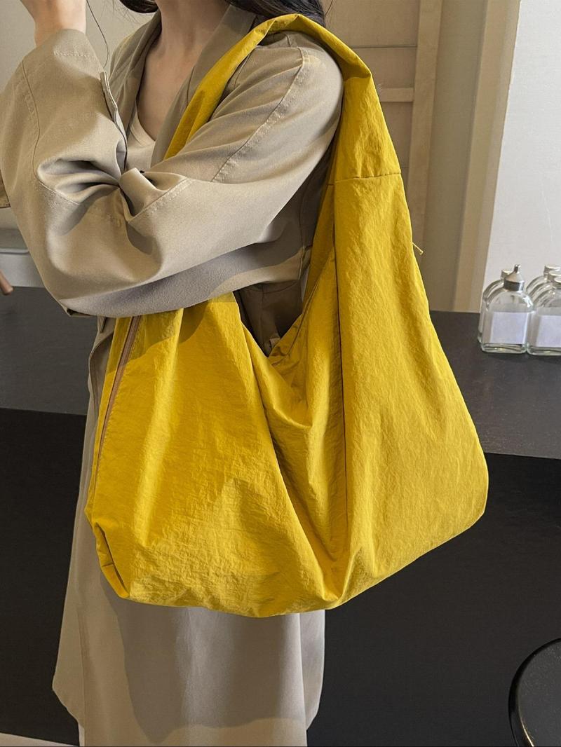 Marilla | Bolso Hobo de Hombro Extragrande de Nailon