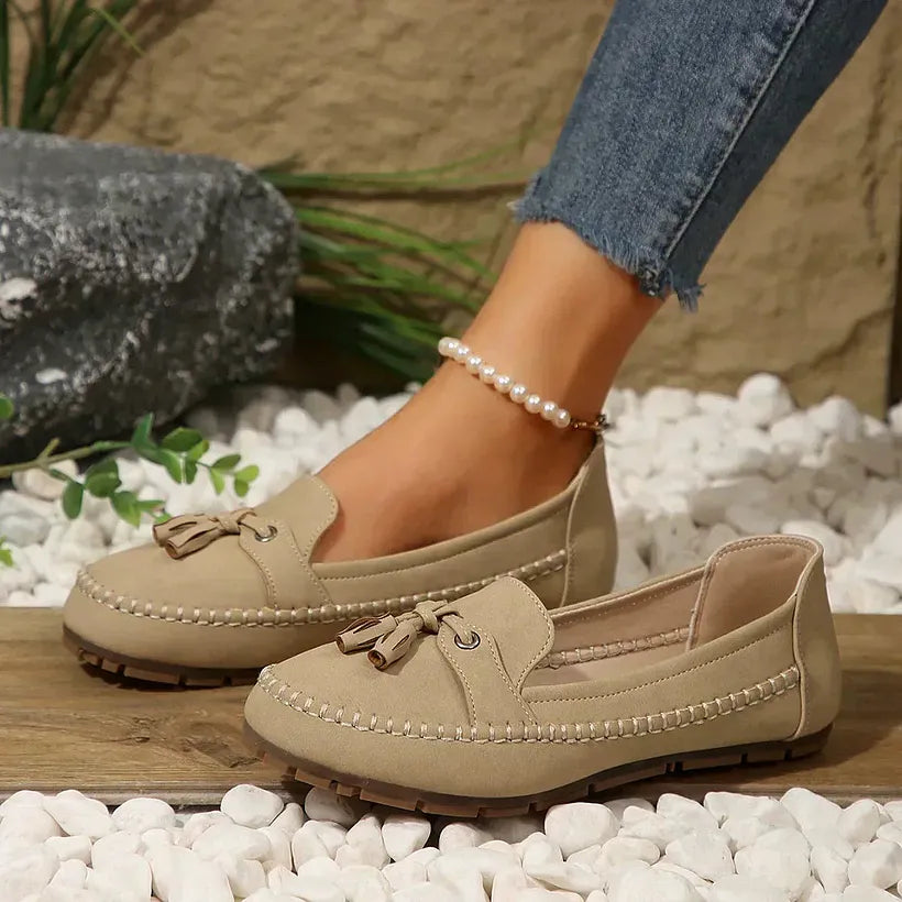 Patamon | Mocasines Con Borla Y Puntera Cosida