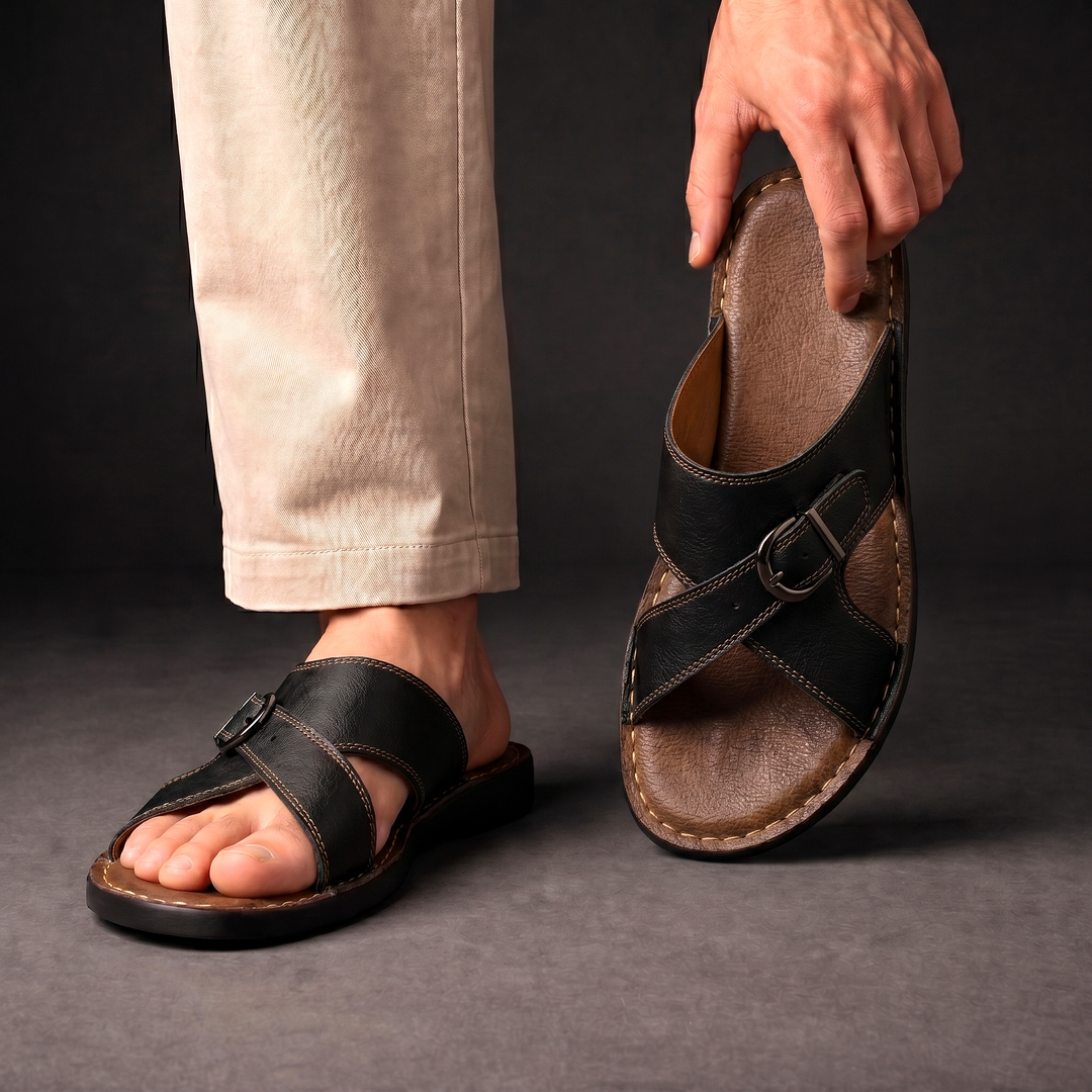 Sentner | Sandalias Con Tiras Cruzadas y Hebilla