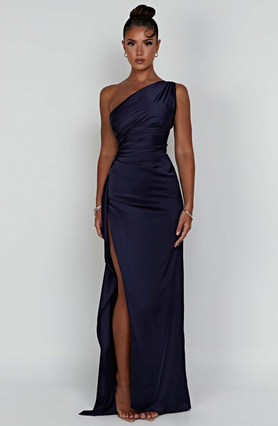 Genesis | Vestido Maxi de Un Hombro Satinado