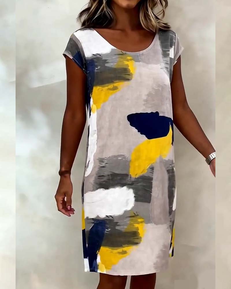 Addie | Vestido recto de Manga Corta con Estampado Abstracto