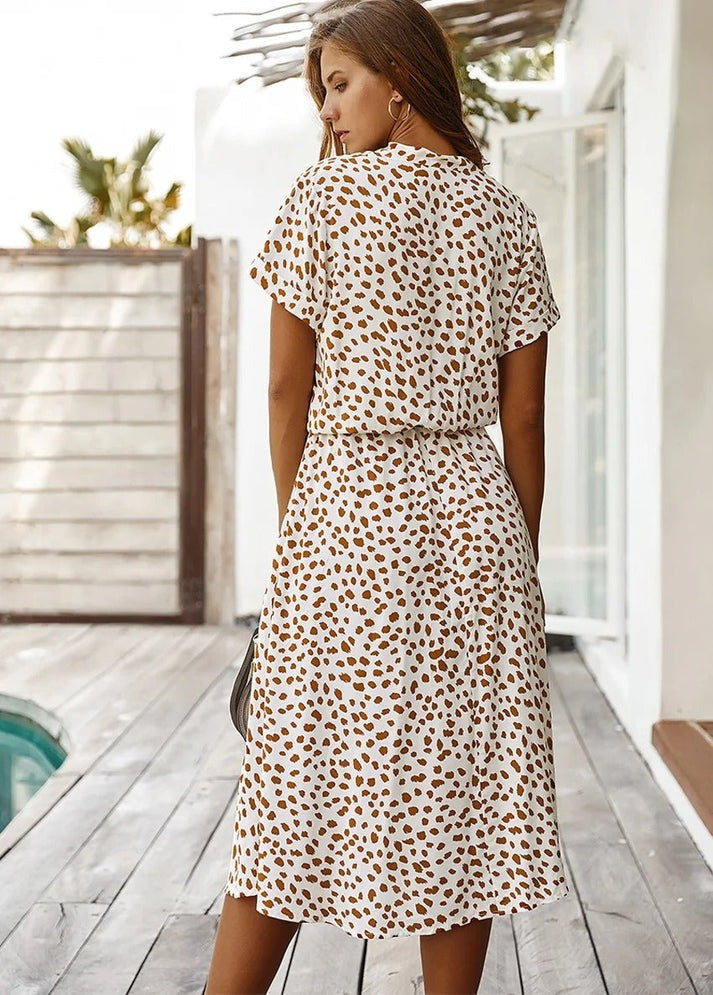 Carine | Vestido Estampado de Manga Corta Cuello V