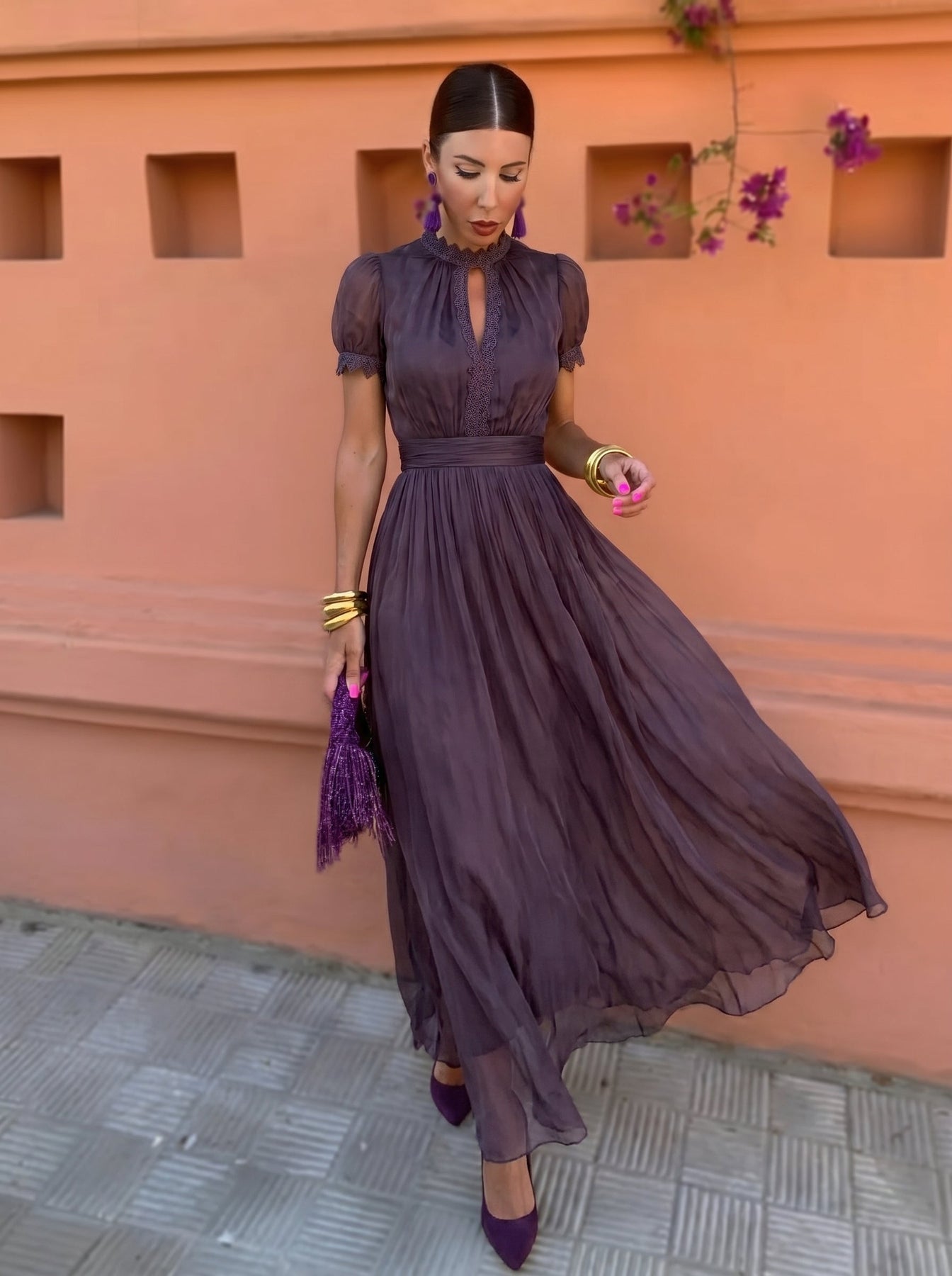 Eshley | Vestido Largo Morado De Manga Corta Con Pliegues