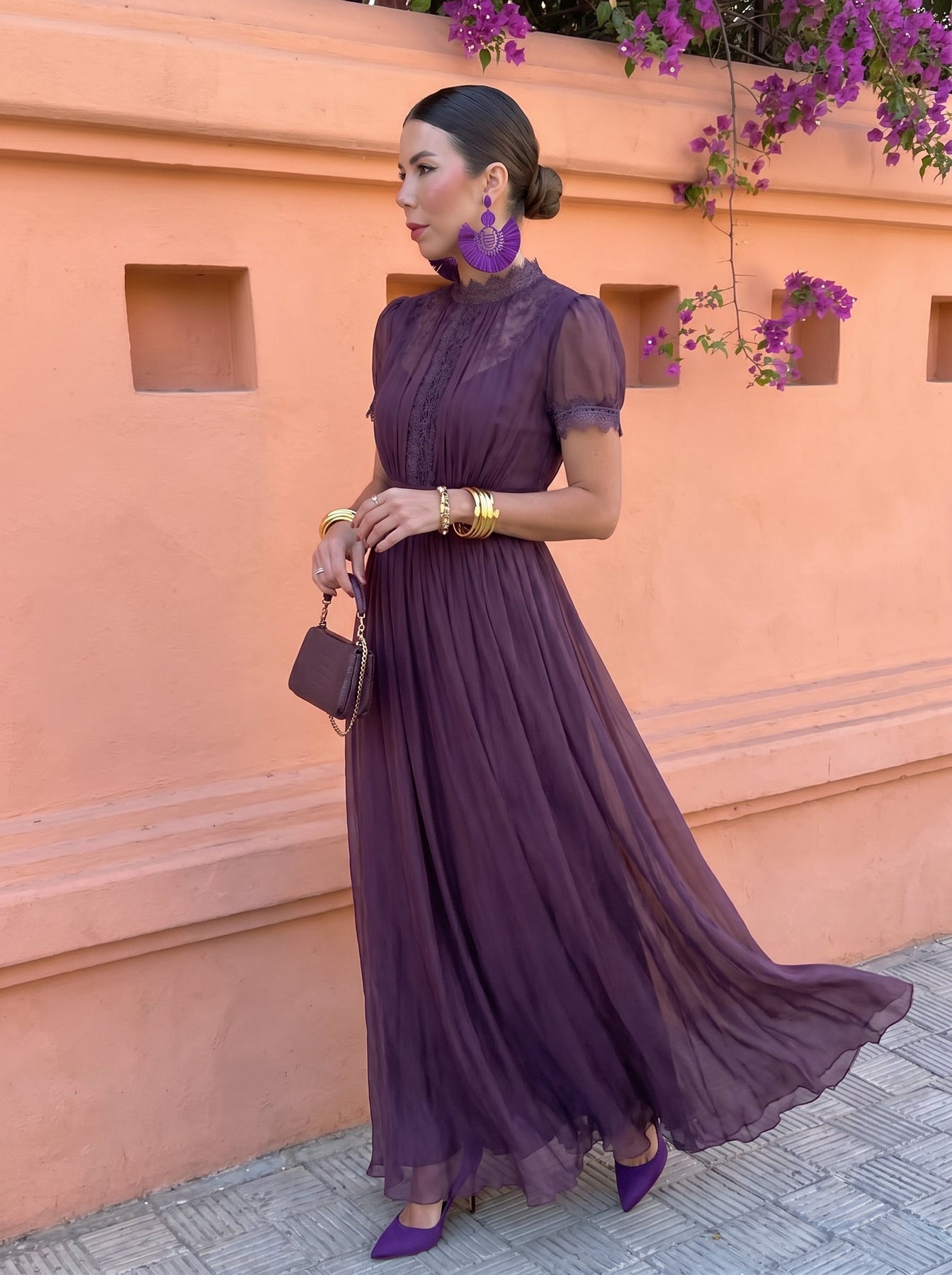 Eshley | Vestido Largo Morado De Manga Corta Con Pliegues